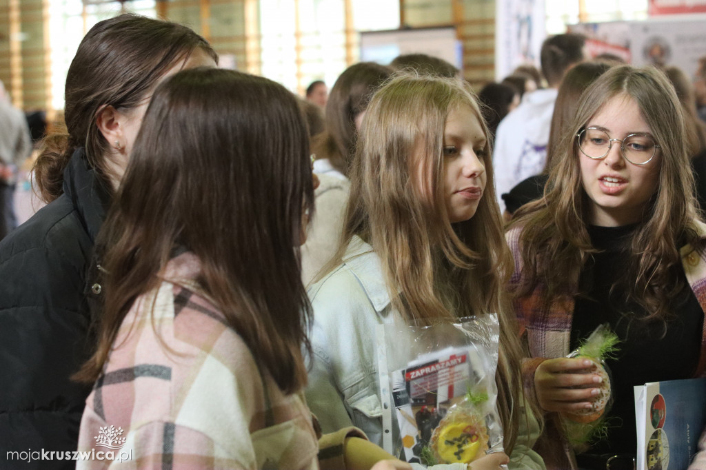 Szkoły z Kruszwicy, Inowrocławia i regionu na targach edukacyjnych [FOTO]