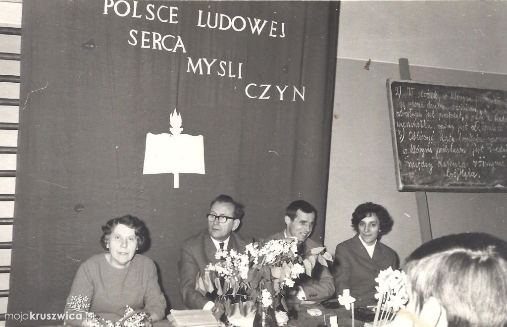Wtedy też pachniały kasztany! Biblioteka w Kruszwicy o maturach z 1969 roku