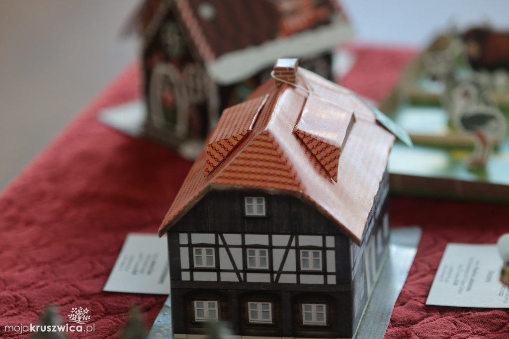 Modele kartonowe w Kruszwicy