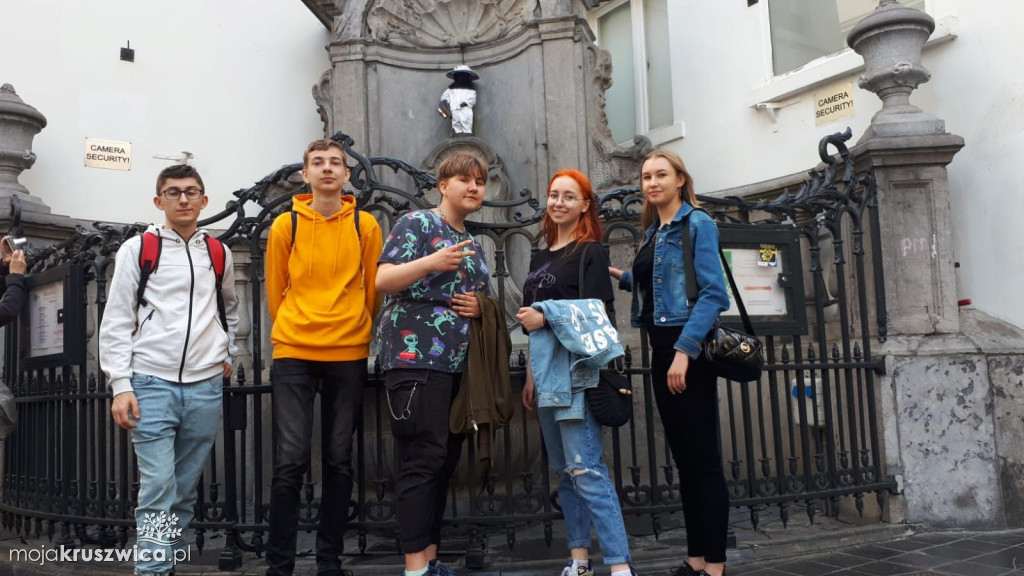 Uczniowie z Kruszwicy polecieli do Brukseli [ZDJĘCIA]