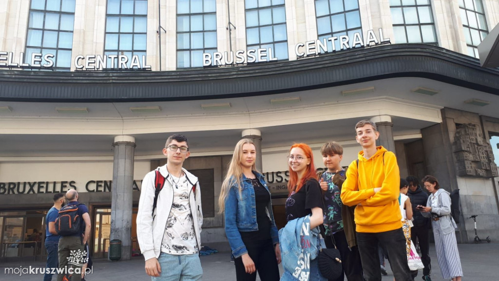 Uczniowie z Kruszwicy polecieli do Brukseli [ZDJĘCIA]