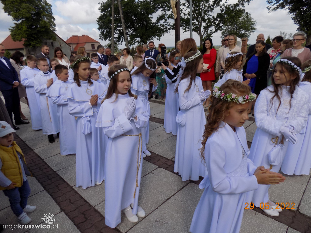 Chełmce. Dzieci przystąpiły do I Komunii Świętej [ZDJĘCIA]