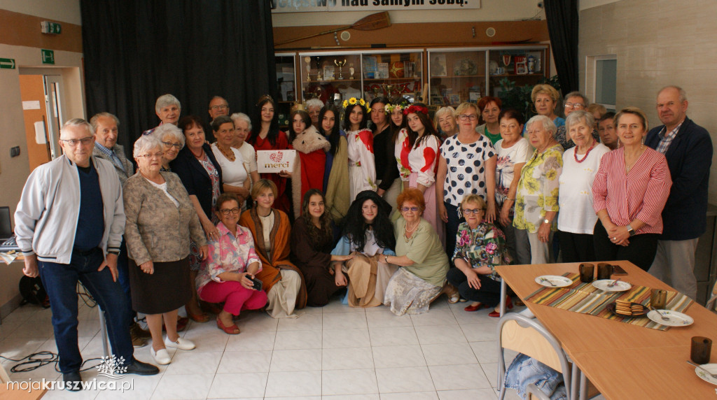 Świętowali 600-lecie przy sztuce teatralnej o królu Popielu