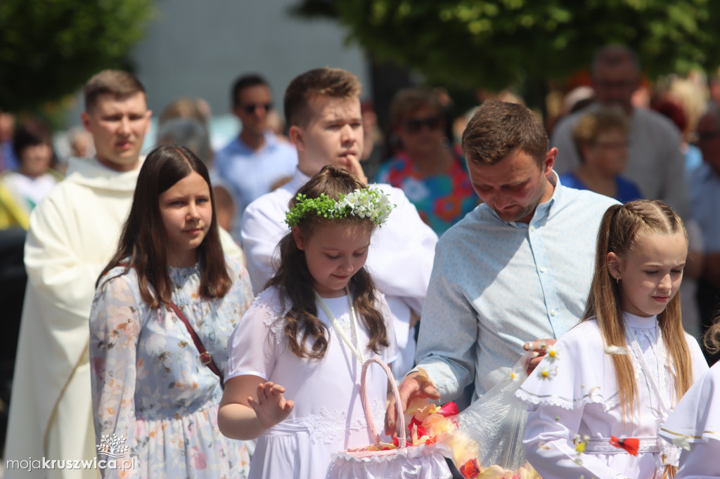 Procesja Bożego Ciała w parafii św. Teresy od Dzieciątka Jezus