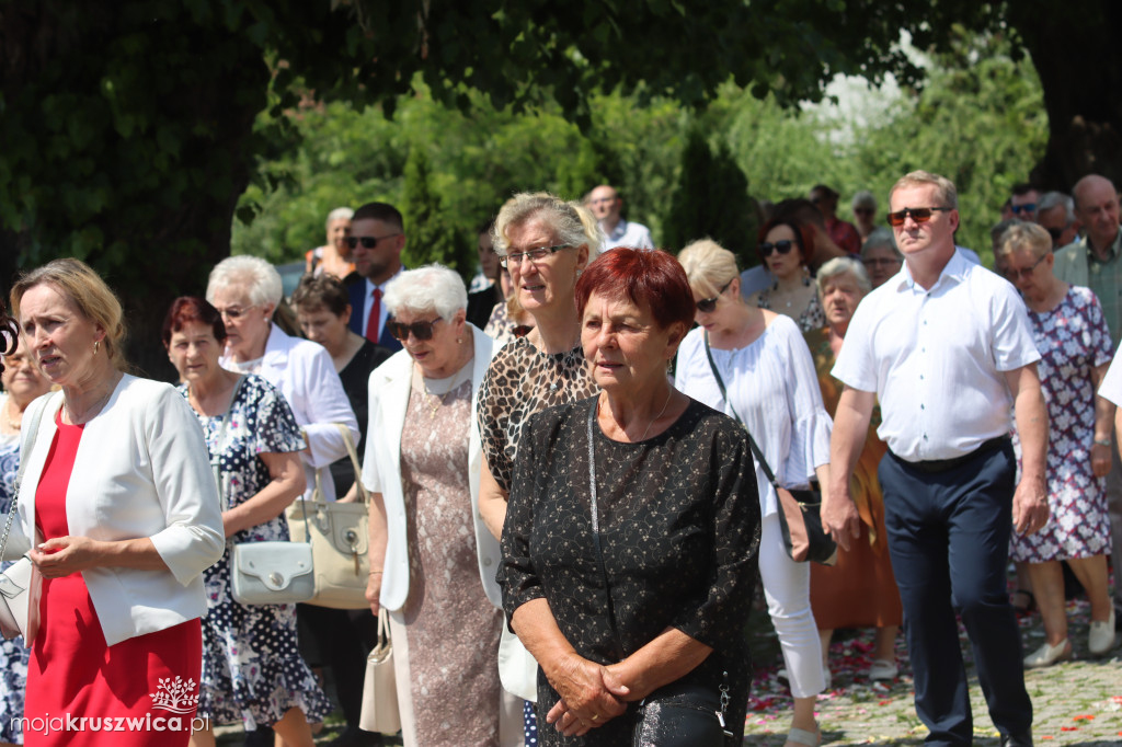 Procesja Bożego Ciała w kruszwickiej kolegiacie