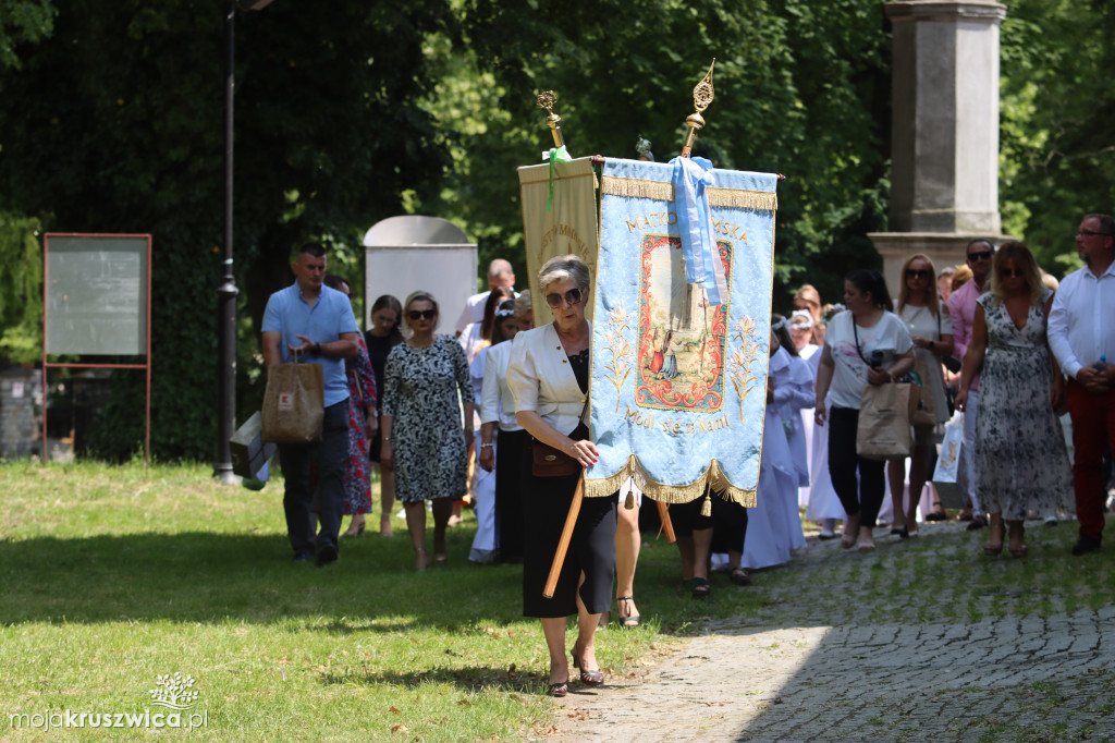 Procesja Bożego Ciała w kruszwickiej kolegiacie