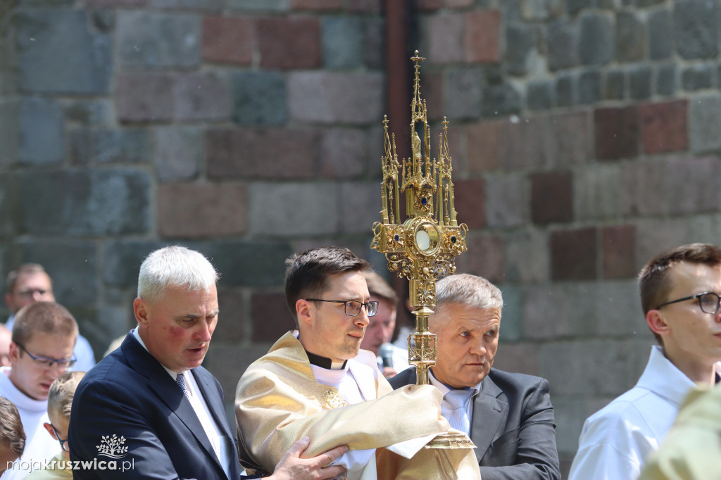 Procesja Bożego Ciała w kruszwickiej kolegiacie