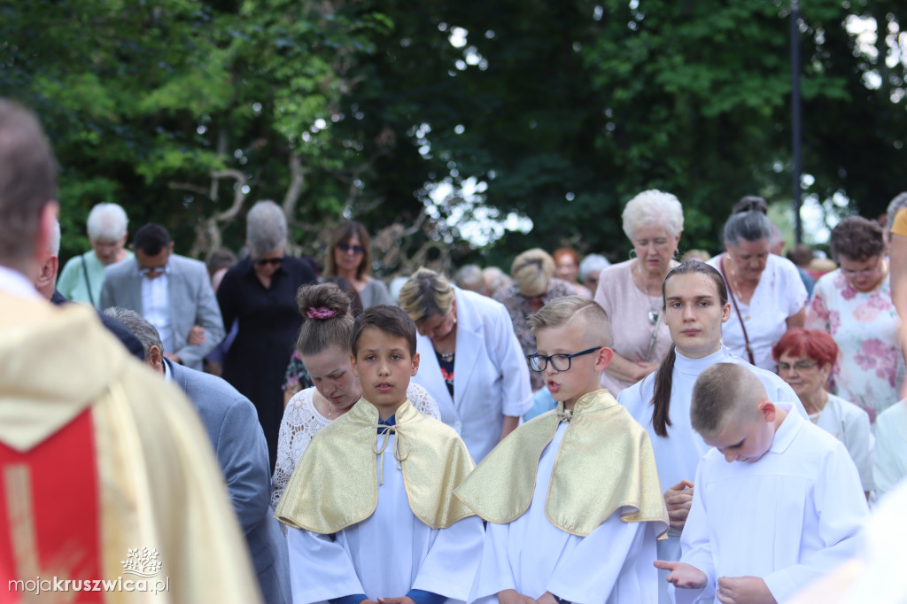 Procesja Bożego Ciała w kruszwickiej kolegiacie
