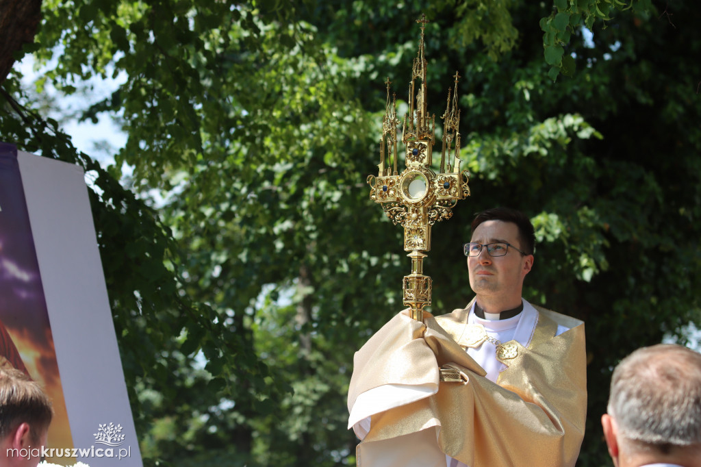 Procesja Bożego Ciała w kruszwickiej kolegiacie