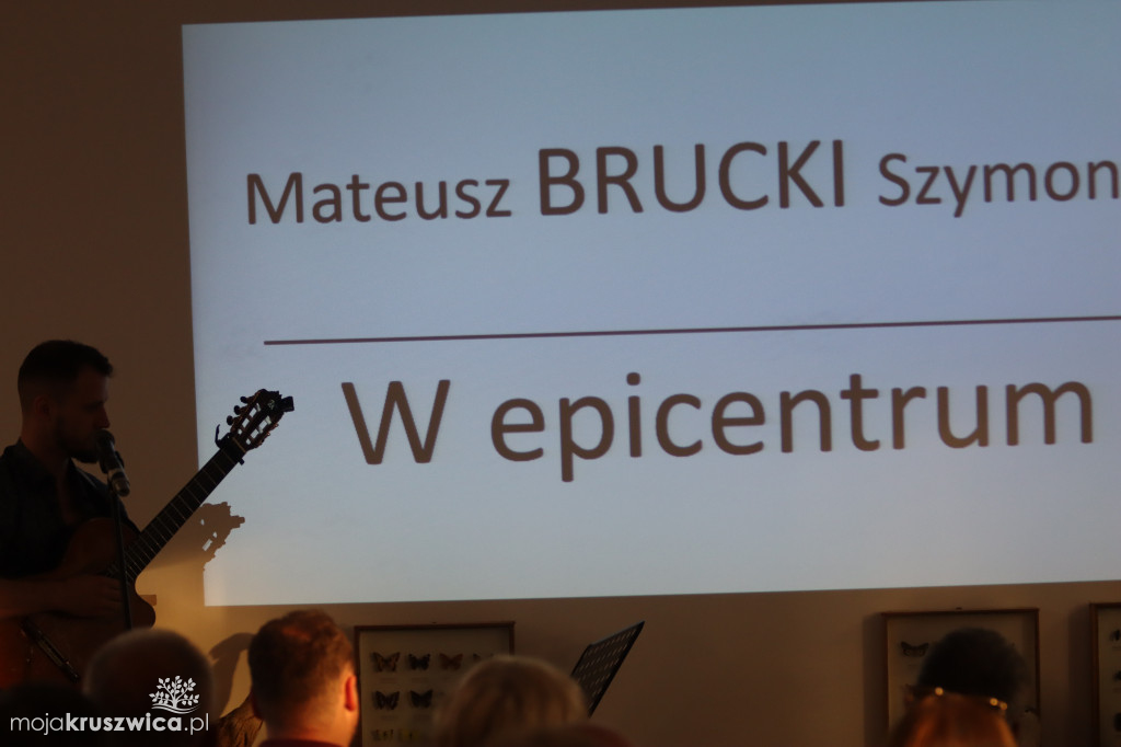 Mateusz i Szymon Bruccy podczas Nocy Poetów nad Gopłem [ZDJĘCIA]