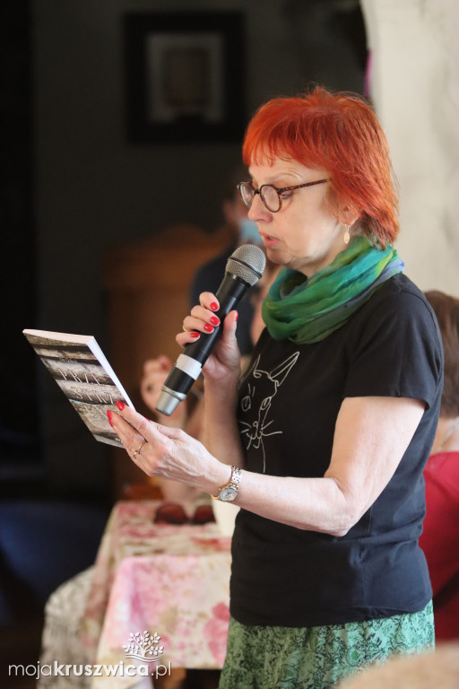 Spotkanie poetyckie Elżbiety Galoch pod Malwami