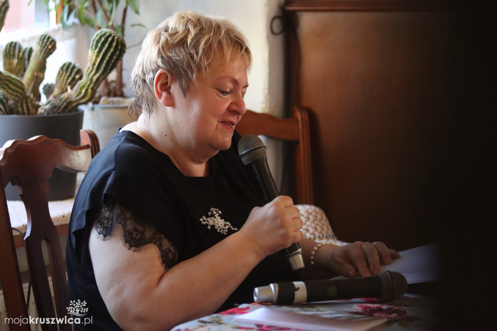 Spotkanie poetyckie Elżbiety Galoch pod Malwami