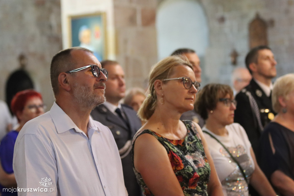 Obchody 600-lecia Kruszwicy. Mszy św. w kolegiacie przewodniczy Prymas Polski