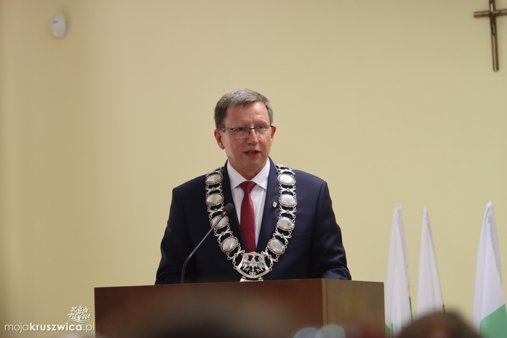 Uroczysta sesja Rady Miejskiej w Kruszwicy. Nagrodzono zasłużonych dla Kruszwicy