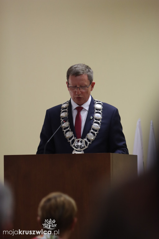Uroczysta sesja Rady Miejskiej w Kruszwicy. Nagrodzono zasłużonych dla Kruszwicy