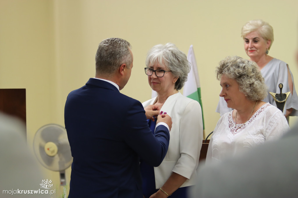 Uroczysta sesja Rady Miejskiej w Kruszwicy. Nagrodzono zasłużonych dla Kruszwicy