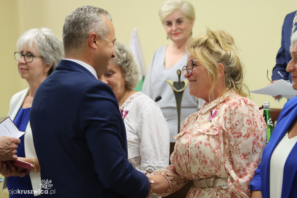 Uroczysta sesja Rady Miejskiej w Kruszwicy. Nagrodzono zasłużonych dla Kruszwicy