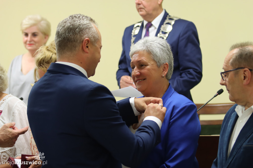 Uroczysta sesja Rady Miejskiej w Kruszwicy. Nagrodzono zasłużonych dla Kruszwicy