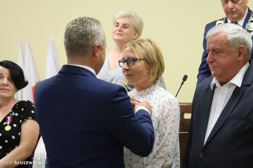 Uroczysta sesja Rady Miejskiej w Kruszwicy. Nagrodzono zasłużonych dla Kruszwicy