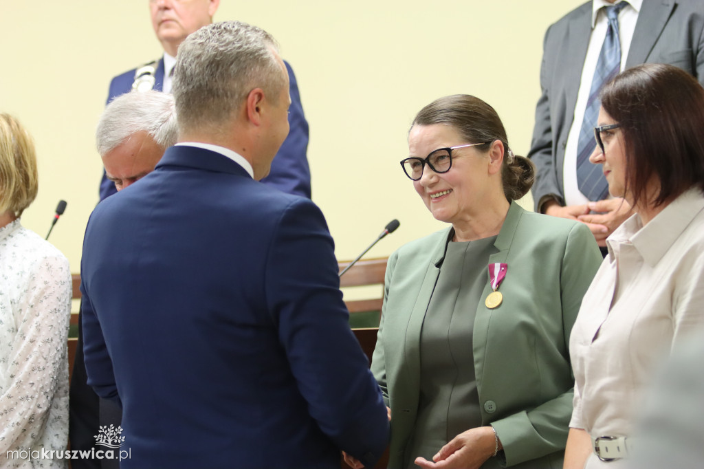 Uroczysta sesja Rady Miejskiej w Kruszwicy. Nagrodzono zasłużonych dla Kruszwicy