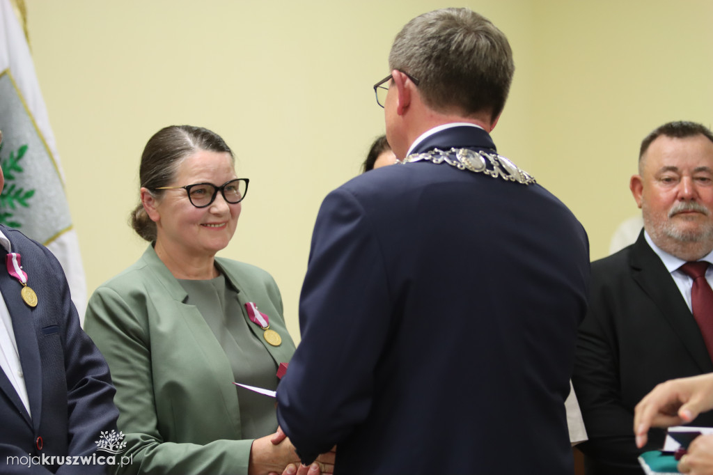 Uroczysta sesja Rady Miejskiej w Kruszwicy. Nagrodzono zasłużonych dla Kruszwicy