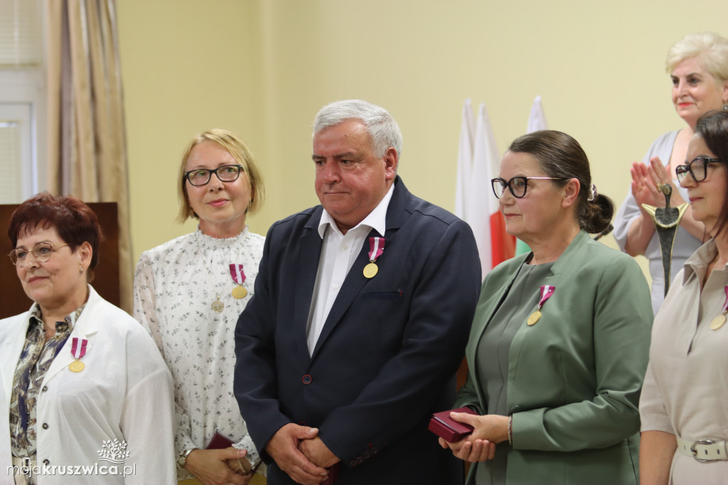 Uroczysta sesja Rady Miejskiej w Kruszwicy. Nagrodzono zasłużonych dla Kruszwicy