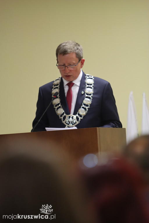 Uroczysta sesja Rady Miejskiej w Kruszwicy. Nagrodzono zasłużonych dla Kruszwicy