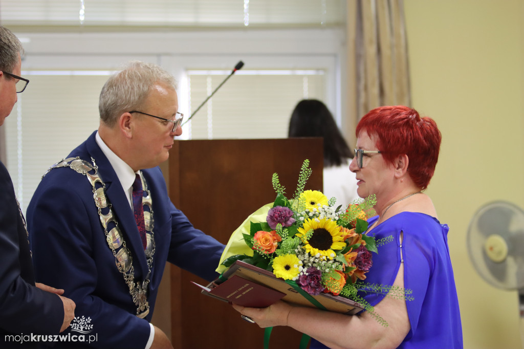 Uroczysta sesja Rady Miejskiej w Kruszwicy. Nagrodzono zasłużonych dla Kruszwicy
