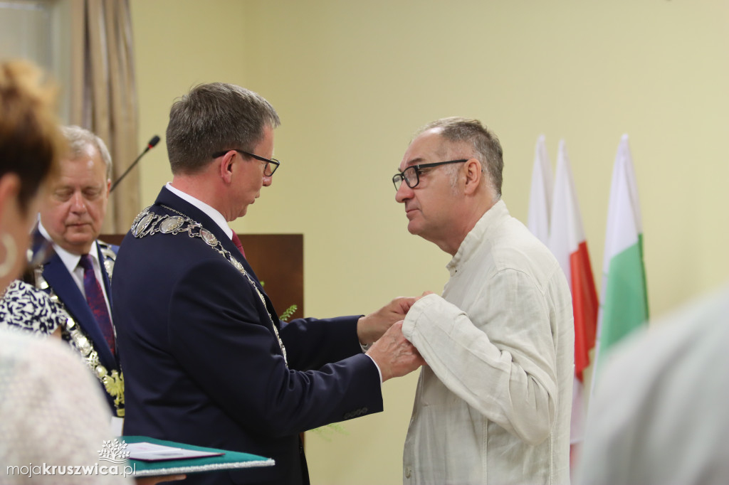 Uroczysta sesja Rady Miejskiej w Kruszwicy. Nagrodzono zasłużonych dla Kruszwicy