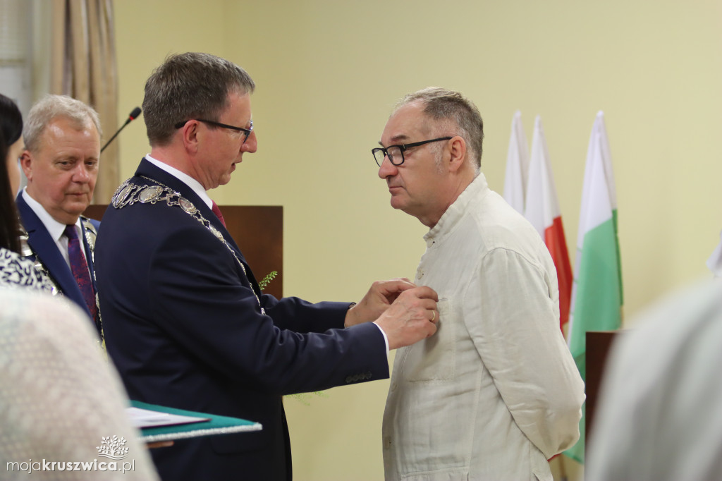 Uroczysta sesja Rady Miejskiej w Kruszwicy. Nagrodzono zasłużonych dla Kruszwicy
