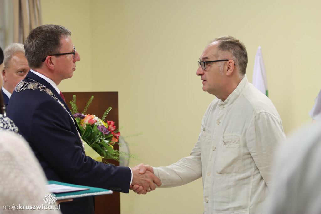 Uroczysta sesja Rady Miejskiej w Kruszwicy. Nagrodzono zasłużonych dla Kruszwicy