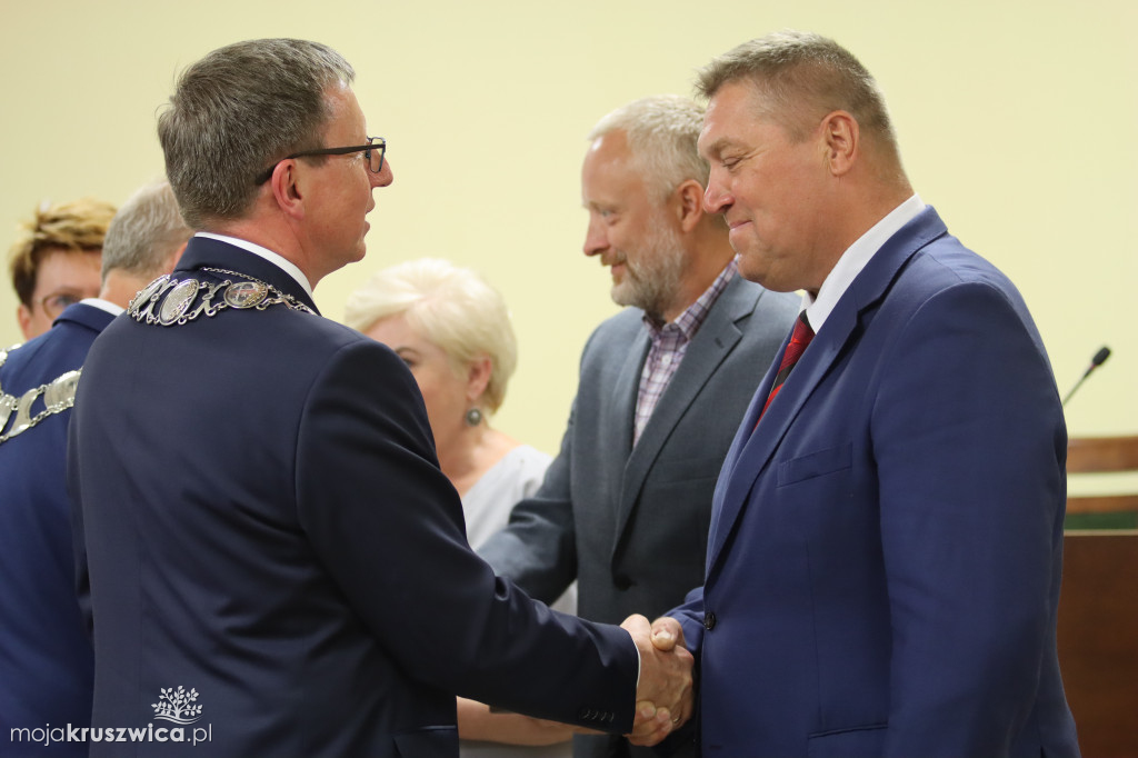 Uroczysta sesja Rady Miejskiej w Kruszwicy. Nagrodzono zasłużonych dla Kruszwicy