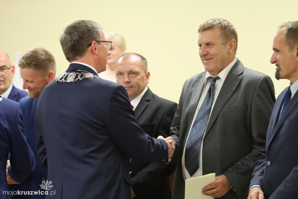 Uroczysta sesja Rady Miejskiej w Kruszwicy. Nagrodzono zasłużonych dla Kruszwicy