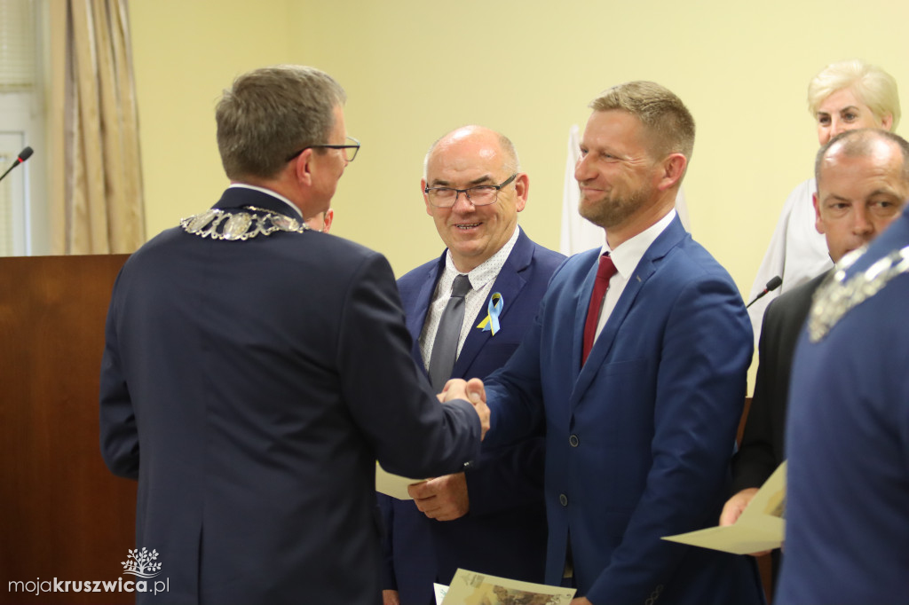 Uroczysta sesja Rady Miejskiej w Kruszwicy. Nagrodzono zasłużonych dla Kruszwicy