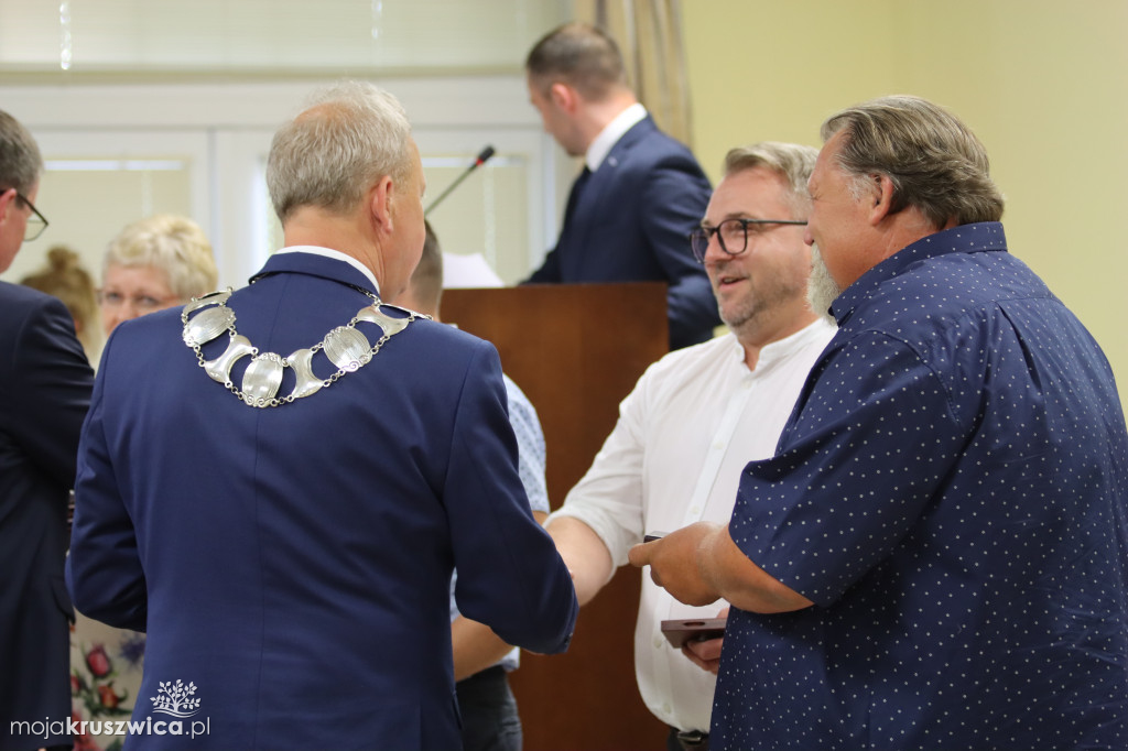 Uroczysta sesja Rady Miejskiej w Kruszwicy. Nagrodzono zasłużonych dla Kruszwicy