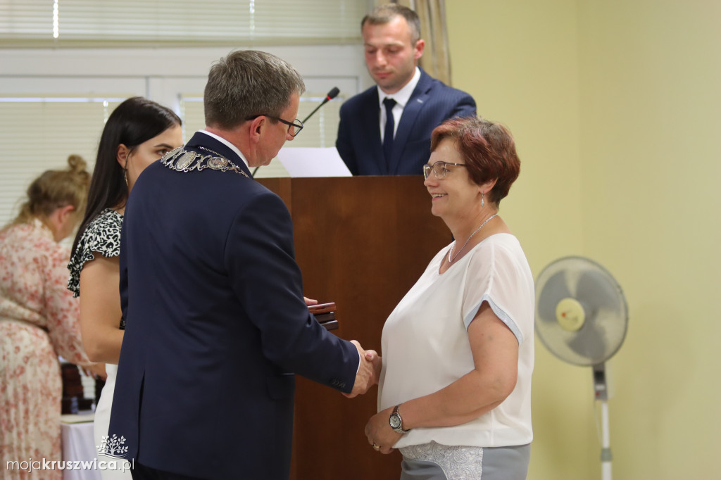Uroczysta sesja Rady Miejskiej w Kruszwicy. Nagrodzono zasłużonych dla Kruszwicy