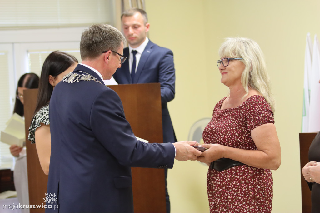 Uroczysta sesja Rady Miejskiej w Kruszwicy. Nagrodzono zasłużonych dla Kruszwicy
