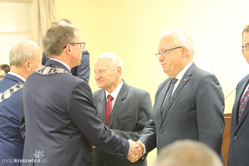 Uroczysta sesja Rady Miejskiej w Kruszwicy. Nagrodzono zasłużonych dla Kruszwicy