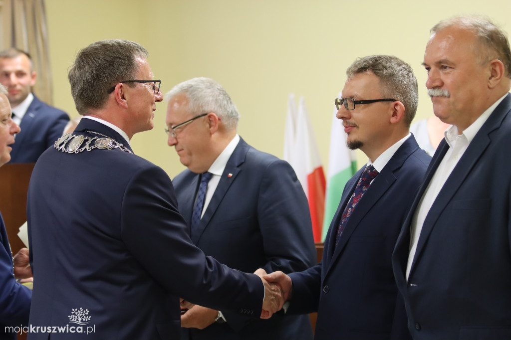 Uroczysta sesja Rady Miejskiej w Kruszwicy. Nagrodzono zasłużonych dla Kruszwicy