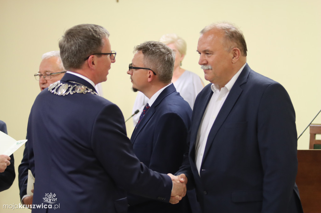 Uroczysta sesja Rady Miejskiej w Kruszwicy. Nagrodzono zasłużonych dla Kruszwicy