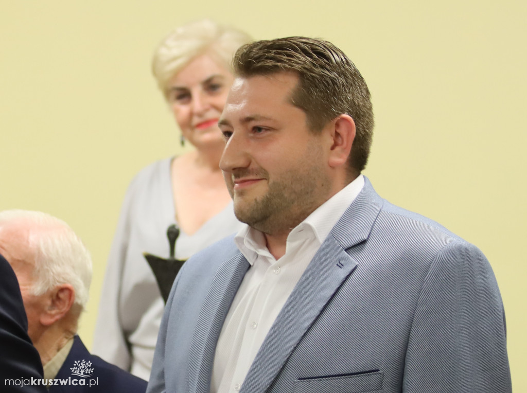 Uroczysta sesja Rady Miejskiej w Kruszwicy. Nagrodzono zasłużonych dla Kruszwicy