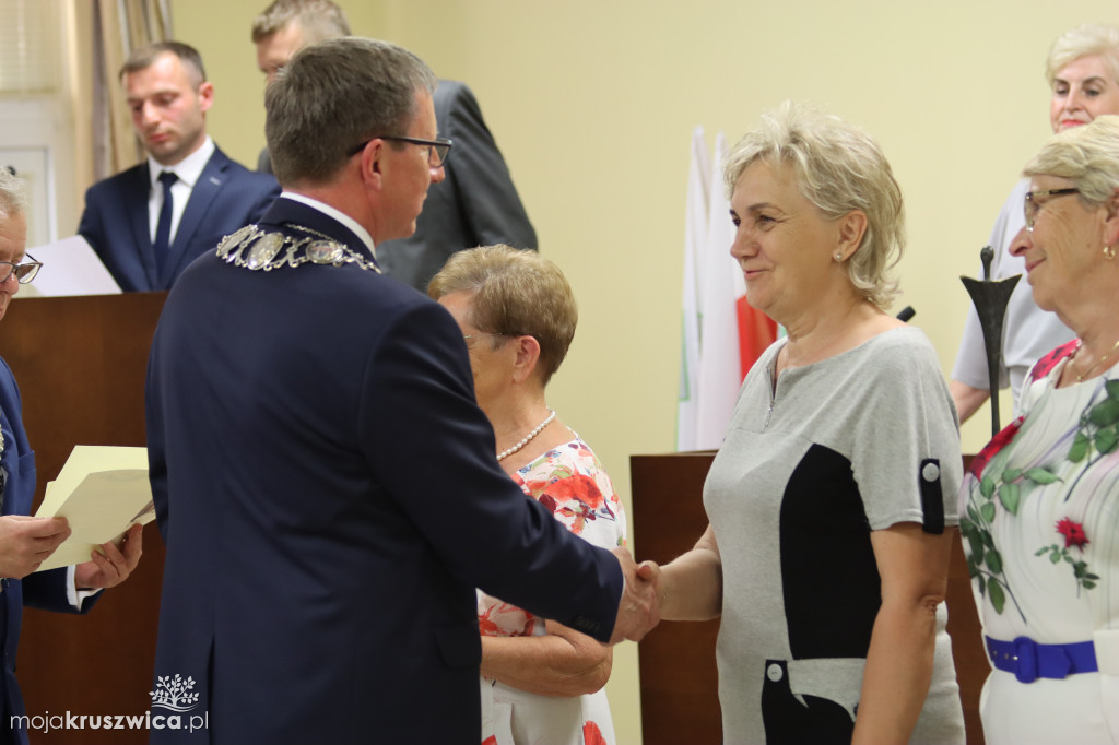 Uroczysta sesja Rady Miejskiej w Kruszwicy. Nagrodzono zasłużonych dla Kruszwicy