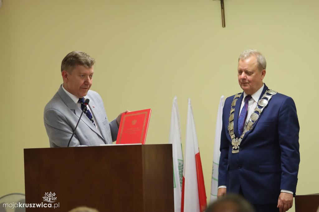Uroczysta sesja Rady Miejskiej w Kruszwicy. Nagrodzono zasłużonych dla Kruszwicy