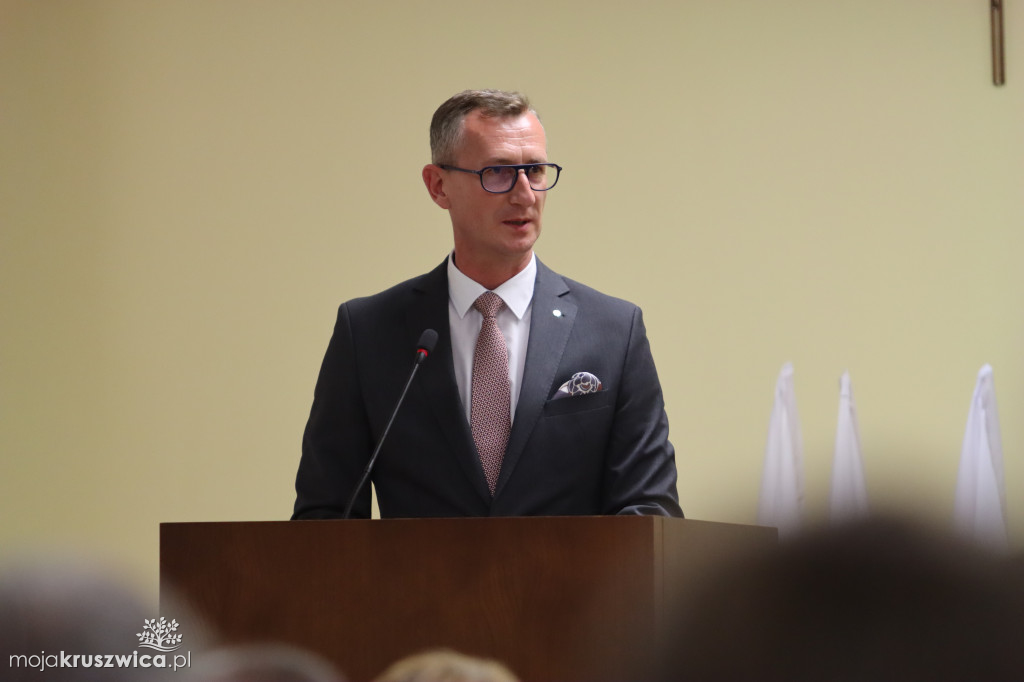 Uroczysta sesja Rady Miejskiej w Kruszwicy. Nagrodzono zasłużonych dla Kruszwicy