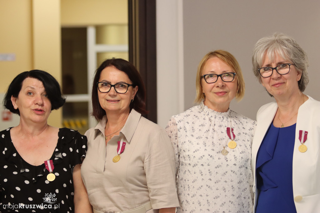 Uroczysta sesja Rady Miejskiej w Kruszwicy. Nagrodzono zasłużonych dla Kruszwicy