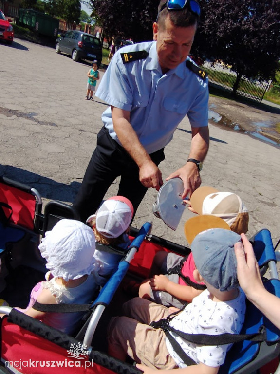 Żłobek Kruszwicy odwiedzili strażacy z Komendy Powiatowej w Inowrocławiu
