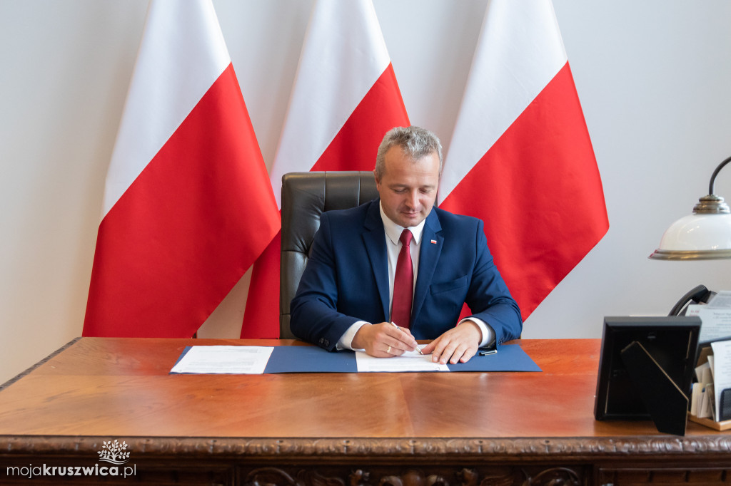 Powiat Inowrocławski otrzyma 7,5 mln złotych dofinansowania na przebudowę dróg