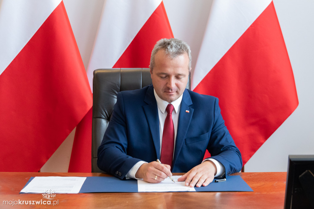 Powiat Inowrocławski otrzyma 7,5 mln złotych dofinansowania na przebudowę dróg