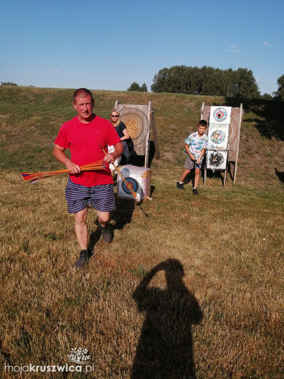 Tak strzelają z łuku w Kruszwicy