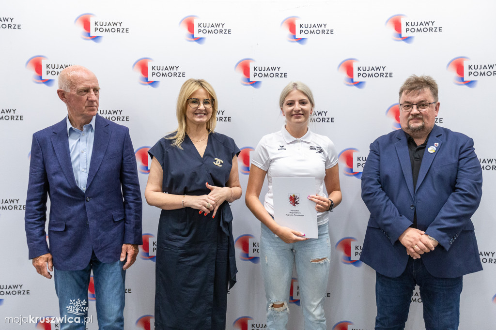 Kluby sportowe z dofinansowaniami. Wśród nich klub z Kruszwicy [ZDJĘCIA]
